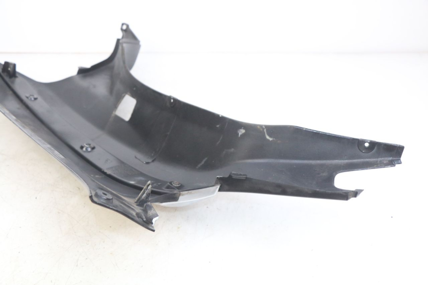 photo de LATERAL TRASEIRO ESQUERDO PIAGGIO XEVO - X EVO 125 (2007 - 2017) - Ampliação técnica