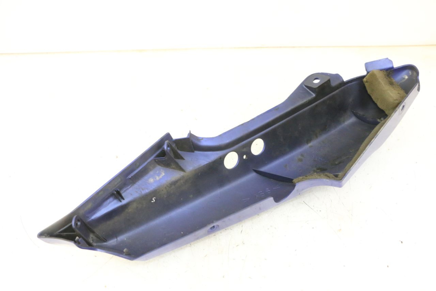 photo de LATERAL TRASEIRO ESQUERDO YAMAHA FZS FAZER 600 (2001 - 2003) - Zoom do estado de desgaste