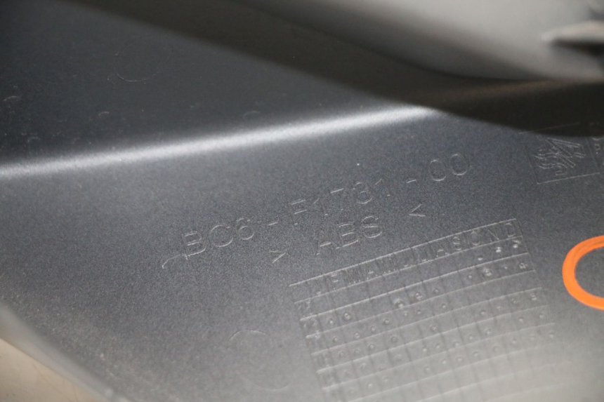 photo de LATERAL TRASEIRO ESQUERDO YAMAHA TRACER 7 700 (2020 - 2024) - Pontos de fixação