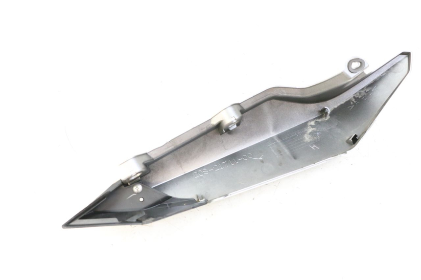 photo de LATERAL TRASEIRO ESQUERDO YAMAHA XJ6 600 (2008 - 2016) - Pontos de fixação