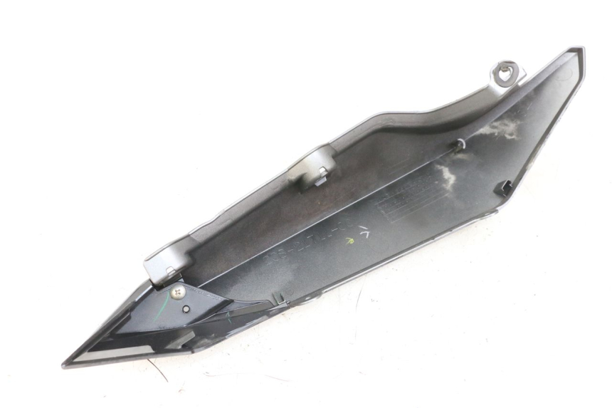 photo de LATERAL TRASEIRO ESQUERDO YAMAHA XJ6 ABS 600 (2008 - 2016) - Zoom do estado de desgaste