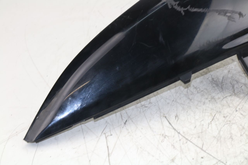 photo de LATERAL TRASEIRO ESQUERDO YAMAHA YP MAJESTY ABS 400 (2007 - 2009) - Detalhes característicos