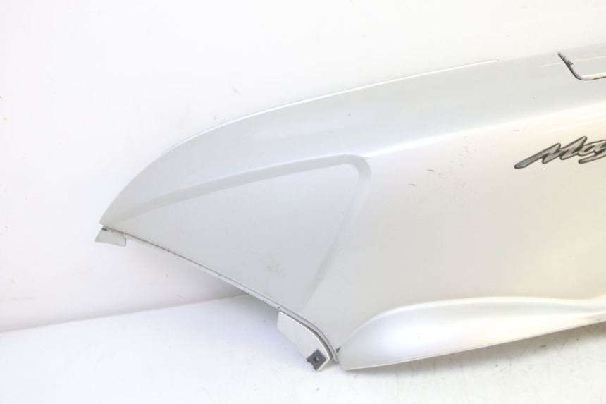 photo de LATERAL TRASEIRO ESQUERDO YAMAHA YP MAJESTY 125 (2002 - 2006) - Detalhe da peça