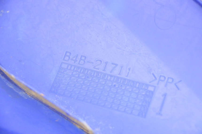 photo de LATERAL TRASEIRO ESQUERDO YAMAHA YZ 85 (2022 - 2025) - Detalhe da peça