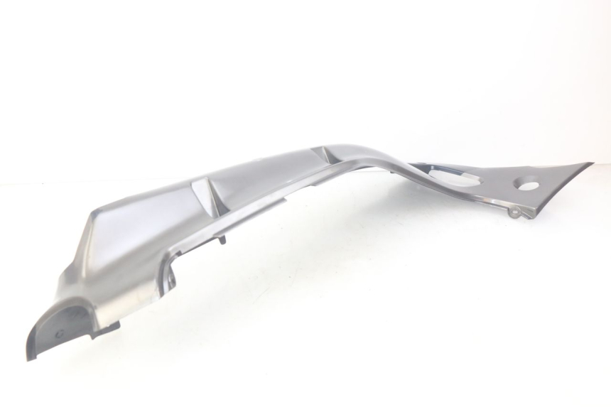 photo de LATERAL TRASEIRO ESQUERDO KAWASAKI ZZR 600 (1995 - 2004) - Pontos de fixação