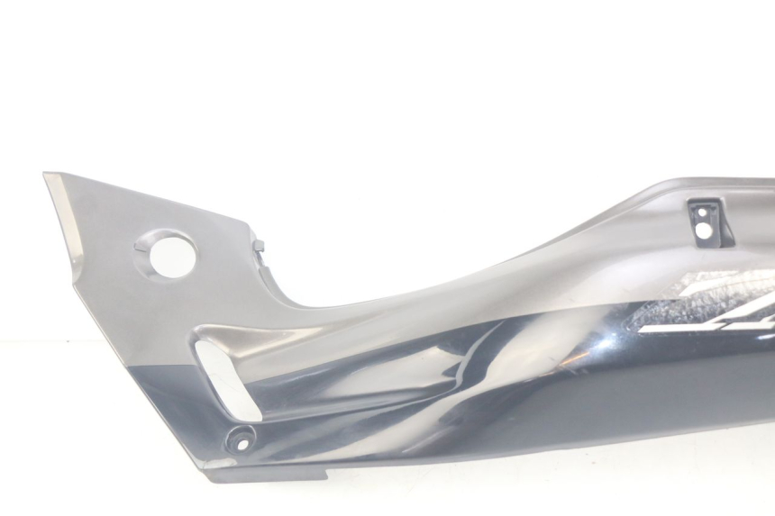 photo de LATERAL TRASEIRO ESQUERDO KAWASAKI ZZR 600 (1995 - 2004) - Marcações e referências