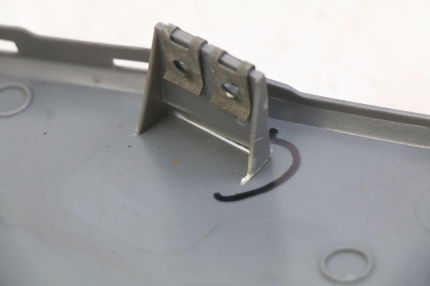 photo de LATERAL DIANTEIRO DIREITO ECCITY ARTELEC 670 1 (2013 - 2017) - Detalhe da peça