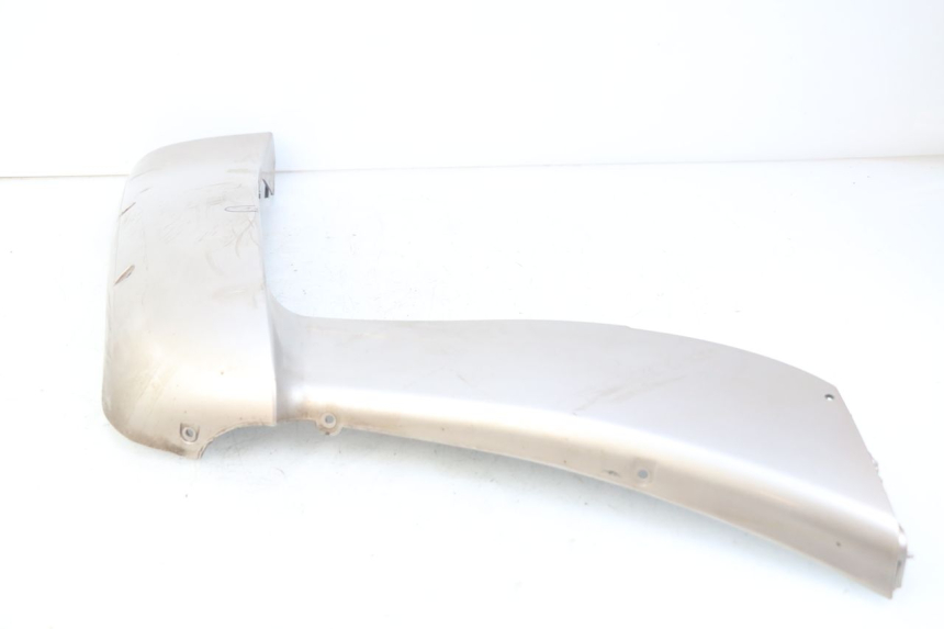 photo de LATERAL DIANTEIRO DIREITO ECCITY ARTELEC 670 1 (2013 - 2017) - Detalhes característicos