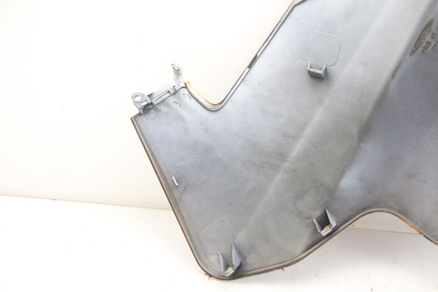 photo de LATERAL DIANTEIRO DIREITO APRILIA ATLANTIC 500 (2002 - 2003) - Detalhe da peça