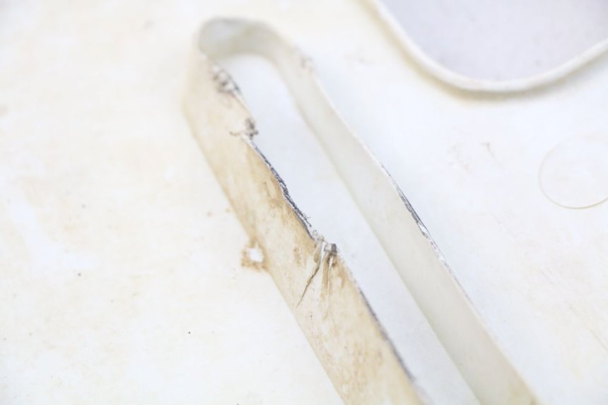 photo de LATERAL DIANTEIRO DIREITO HONDA CR 125 (1989 - 1991) - Detalhe da peça