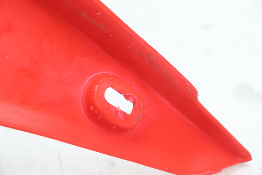 photo de PAINEL LATERAL DIANTEIRO DIREITO HM HONDA DERAPAGE 50 (2007 - 2009) - Pontos de fixação