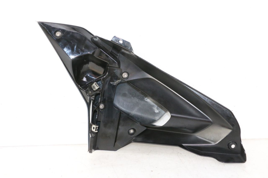 photo de LATERAL DIANTEIRO DIREITO BMW G310 R 310 (2016 - 2020) - Pontos de fixação
