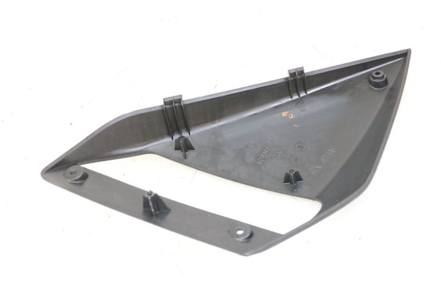 photo de LATERAL DIANTEIRO DIREITO GILERA NEXUS 300 (2008 - 2013) - Detalhe da peça