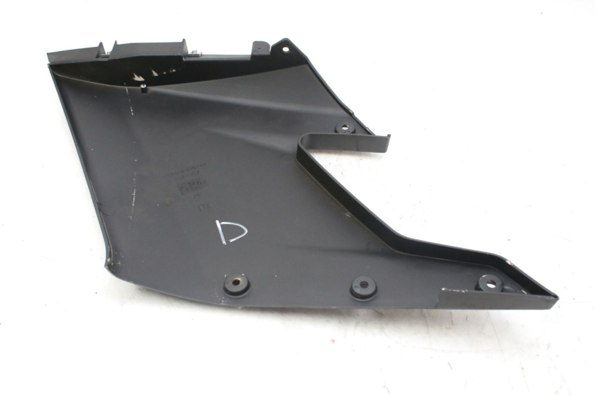 photo de LATERAL DIANTEIRO DIREITO DERBI GPR 50 (2004 - 2009) - Zoom do estado de desgaste