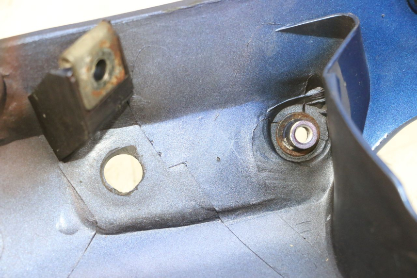 photo de LATERAL DIANTEIRO DIREITO KAWASAKI GPX R WARBIRD 600 (1988 - 1993) - Zoom do estado de desgaste
