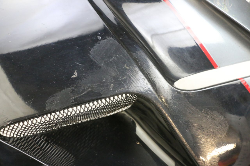 photo de LATERAL DIANTEIRO DIREITO KAWASAKI GPZ RX 1000 (1986 - 1988) - Zoom do estado de desgaste