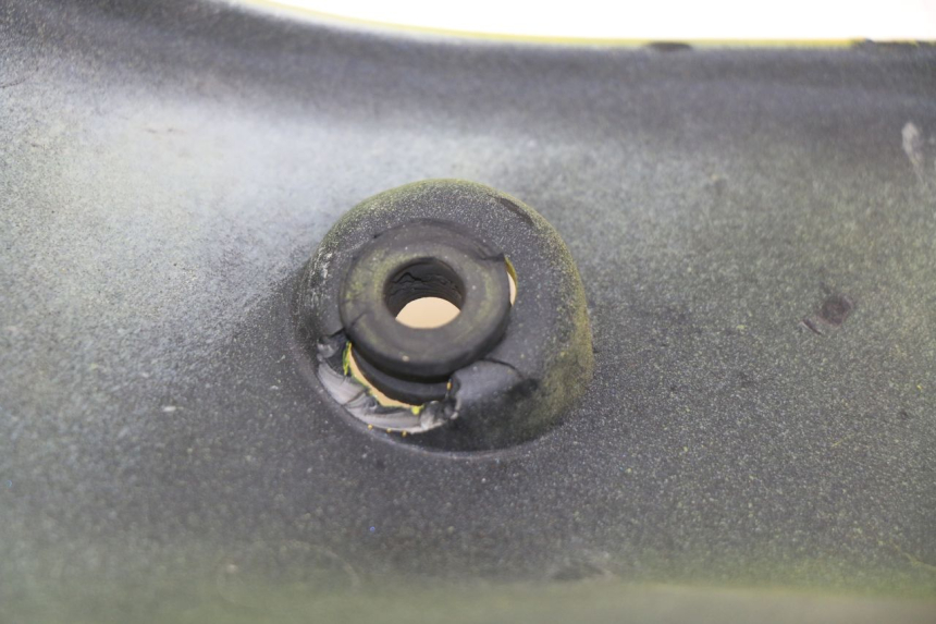photo de LATERAL DIANTEIRO DIREITO SUZUKI GSXF GSX F 600 (1988 - 1997) - Ampliação técnica