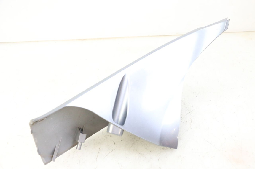 photo de LATERAL DIANTEIRO DIREITO SYM JOYMAX 125 (2010 - 2017) - Pontos de fixação