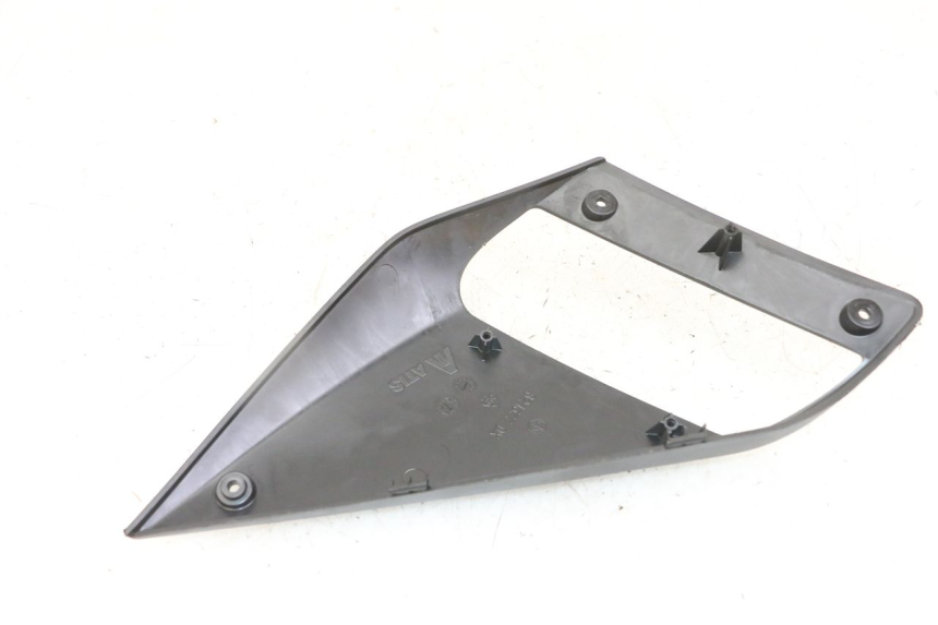 photo de LATERAL DIANTEIRO DIREITO GILERA NEXUS 125 (2009 - 2013) - Pontos de fixação