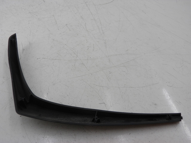 photo de LATERAL DIANTEIRO DIREITO PIAGGIO BEVERLY 125 (1998 - 2005) - Detalhe da peça
