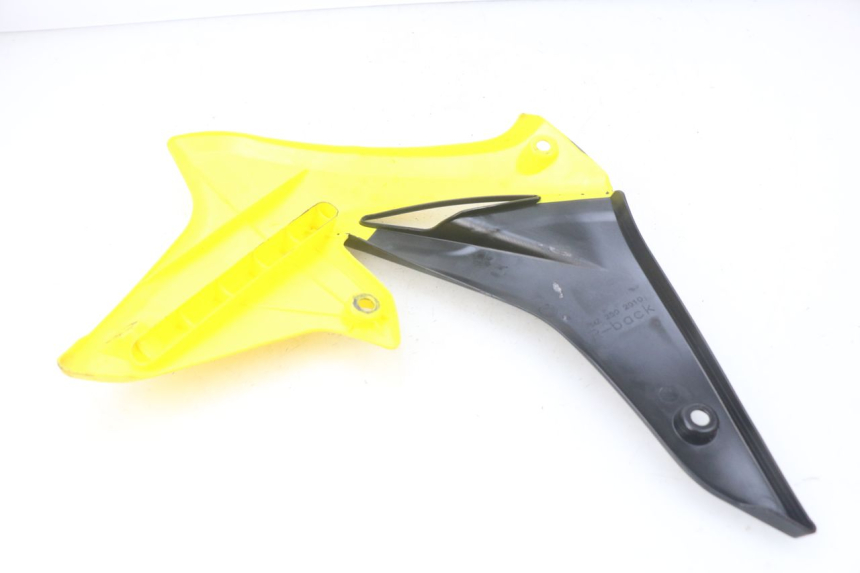 photo de LATERAL DIANTEIRO DIREITO SUZUKI RM-Z RMZ 250 (2010 - 2016) - Detalhe da peça