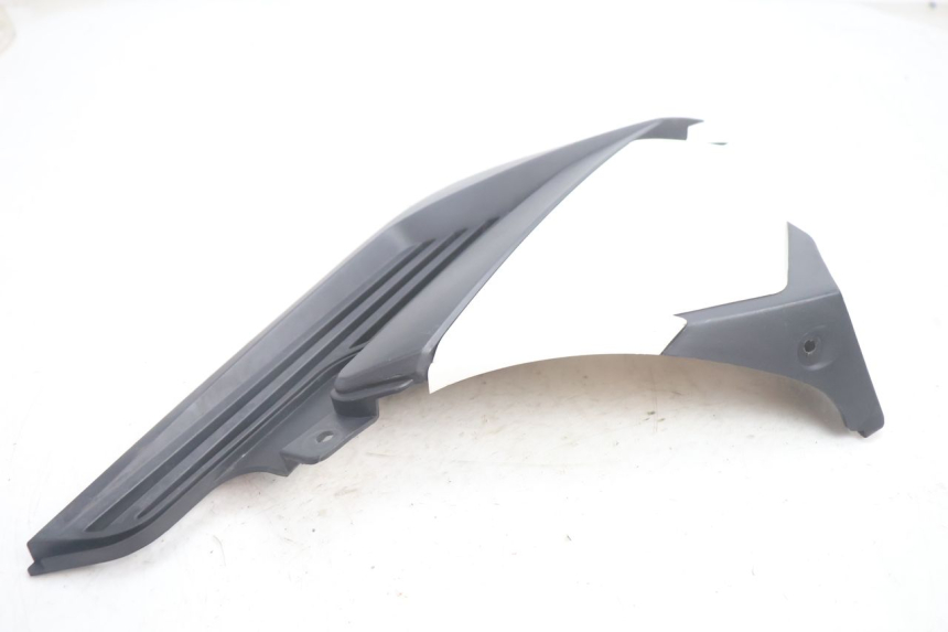 photo de PAINEL LATERAL DIANTEIRO DIREITO YAMASAKI ROADSTER 50 (2013 - 2018) - Detalhe da peça