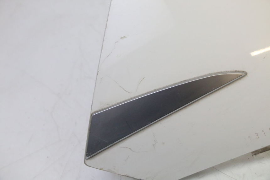 photo de LATERAL DIANTEIRO DIREITO PEUGEOT SATELIS 125 (2010 - 2012) - Detalhe da peça