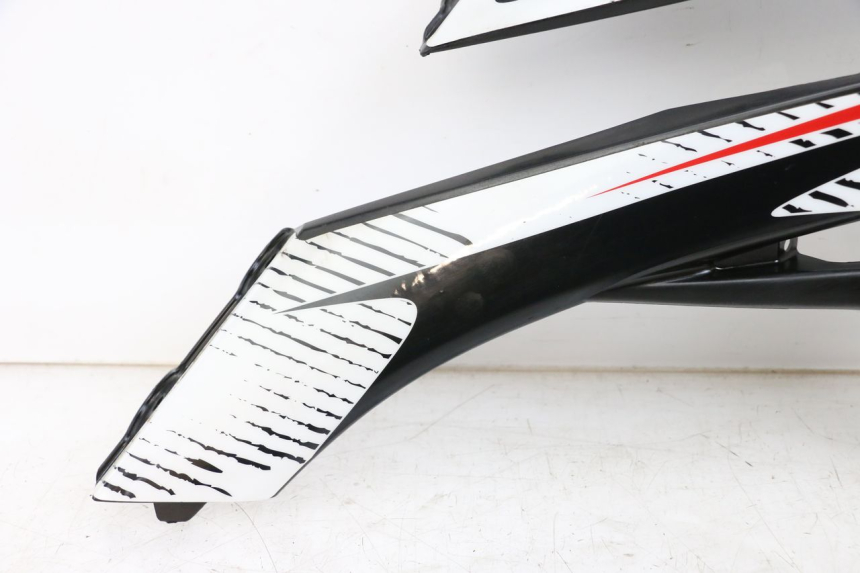 photo de LATERAL DIANTEIRO DIREITO SHERCO SM-R 50 (2013 - 2017) - Pontos de fixação