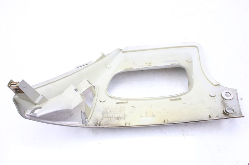 photo de LATERAL DIANTEIRO DIREITO PEUGEOT SPEEDFIGHT LC 50 (1996 - 2002) - Zoom do estado de desgaste
