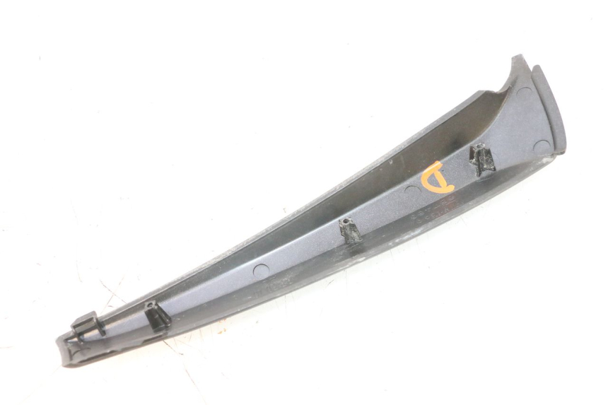 photo de FLANC LATERAL AVANT DROIT APRILIA SR MOTARD 50 (2012 - 2018) - Ampliação técnica