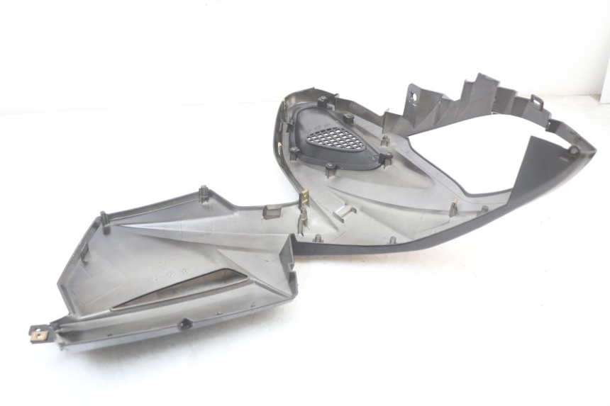 photo de LATERAL DIANTEIRO DIREITO KYMCO SUPER 8 125 (2008 - 2015) - Pontos de fixação