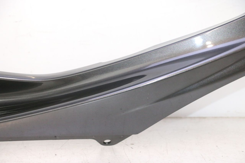 photo de PAINEL LATERAL DIANTEIRO DIREITO SUPERIOR YAMAHA YZF R6 600 (2008 - 2009) - Zoom do estado de desgaste