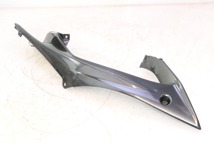 photo de PAINEL LATERAL DIANTEIRO DIREITO SUPERIOR YAMAHA YZF R6 600 (2008 - 2009) - Ampliação técnica