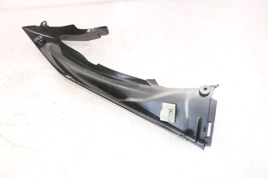 photo de PAINEL LATERAL DIANTEIRO DIREITO SUPERIOR YAMAHA YZF R6 600 (2008 - 2009) - Peça verificada