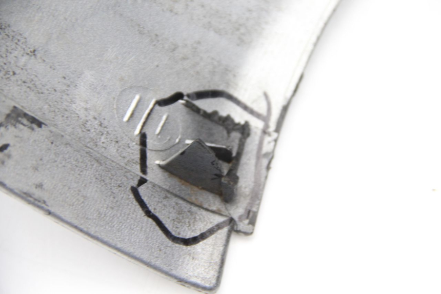 photo de LATERAL DIANTEIRO DIREITO SUZUKI UC EPICURO 125 (1999 - 2003) - Zoom do estado de desgaste