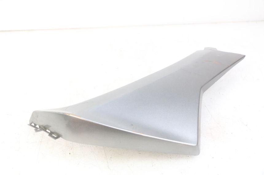 photo de LATERAL DIANTEIRO DIREITO HONDA VISION NSC R 50 (2013 - 2015) - Pontos de fixação