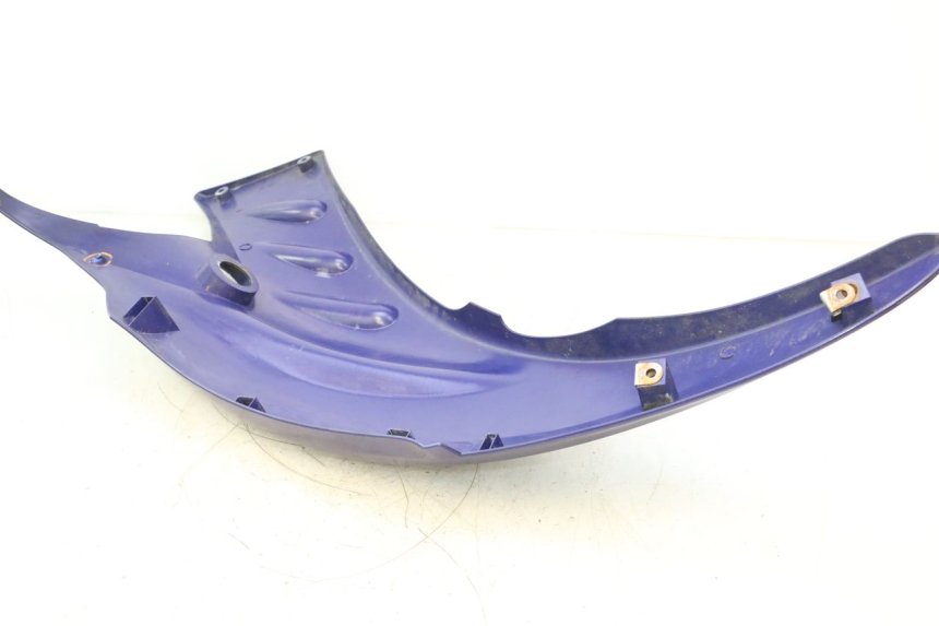 photo de PAINEL LATERAL DIANTEIRO DIREITO YAMAHA WAVE RUNNER GP R 1200 (2000 - 2003) - Detalhe da peça