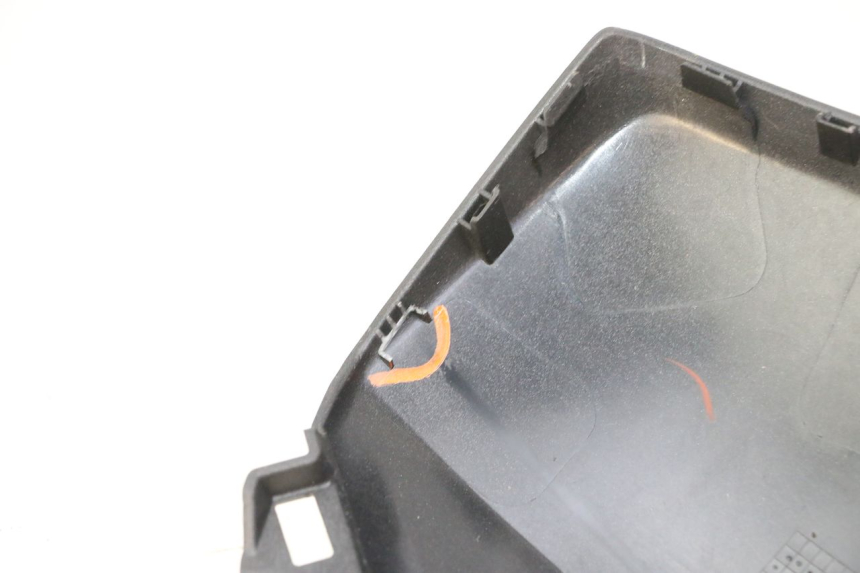 photo de LATERAL DIANTEIRO DIREITO YAMAHA XMAX X-MAX 125 (2021 - 2025) - Ampliação técnica