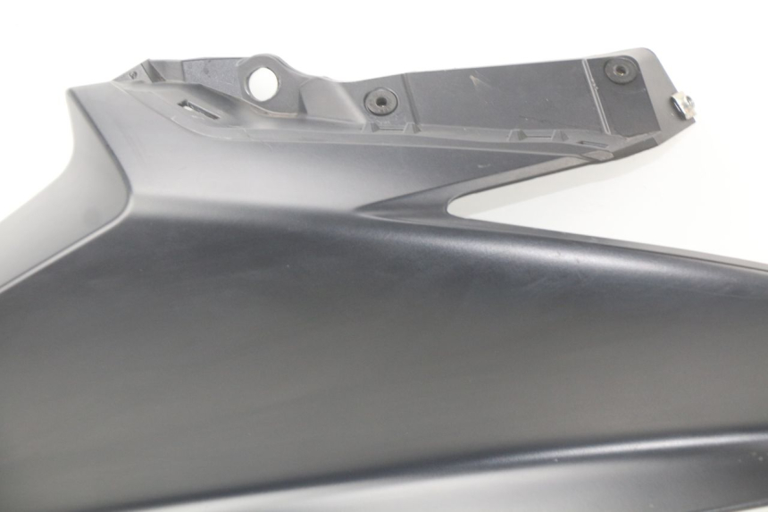 photo de LATERAL DIANTEIRO DIREITO YAMAHA XP T-MAX TMAX 500 (2008 - 2012) - Pontos de fixação
