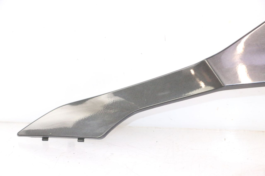 photo de PAINEL LATERAL DIANTEIRO DIREITO YAMAHA YZF R6 600 (2008 - 2009) - Detalhe da peça