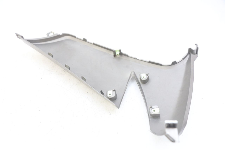 photo de LATERAL DIANTEIRO ESQUERDO PEUGEOT CITYSTAR 125 (2011 - 2017) - Outro ângulo de visão