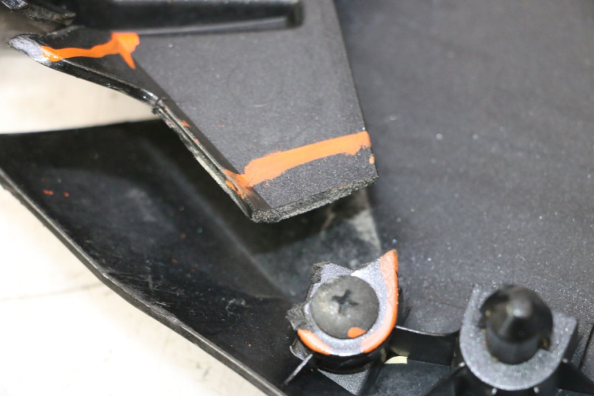 photo de LATERAL DIANTEIRO ESQUERDO KAWASAKI ER-6 ER6 F ABS 650 (2012 - 2016) - Estado da superfície