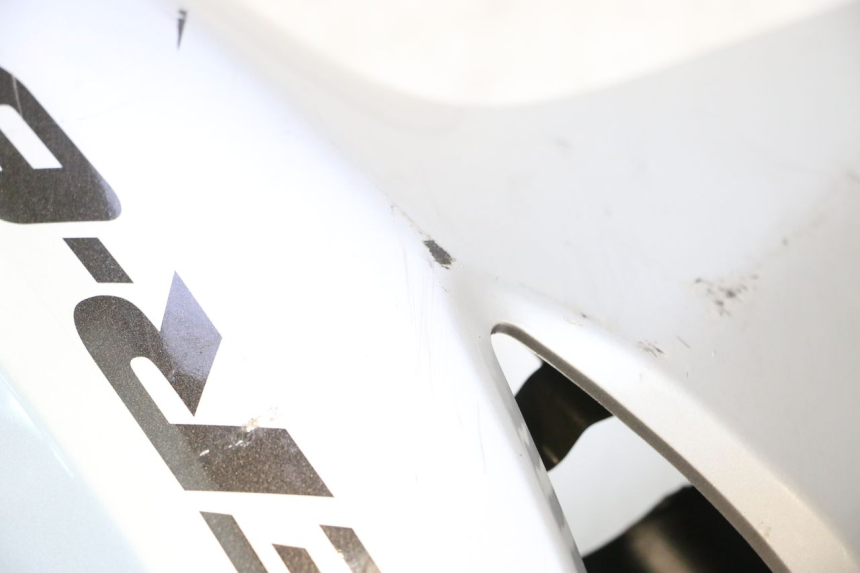 photo de PAINEL LATERAL DIANTEIRO ESQUERDO KAWASAKI ER-6 ER6 N 650 (2005 - 2009) - Zoom do estado de desgaste