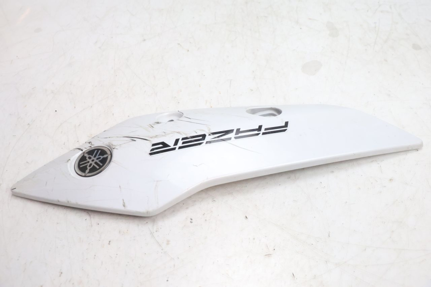photo de PAINEL LATERAL DIANTEIRO ESQUERDO YAMAHA FZ8 800 (2010 - 2016) - Pontos de fixação