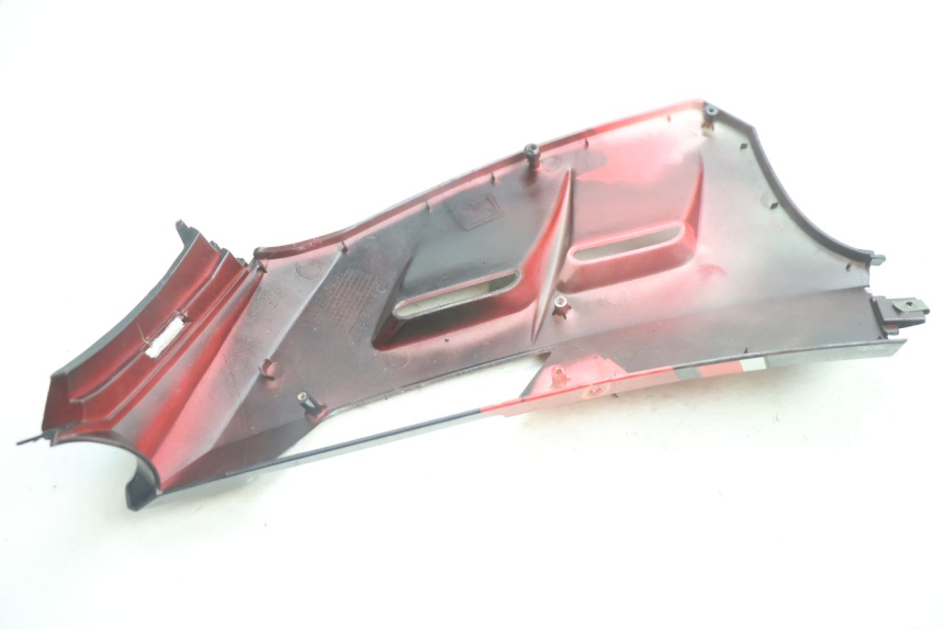 photo de PAINEL LATERAL DIANTEIRO ESQUERDO VASTRO GP 2T 50 (2013 - 2017) - Detalhes característicos