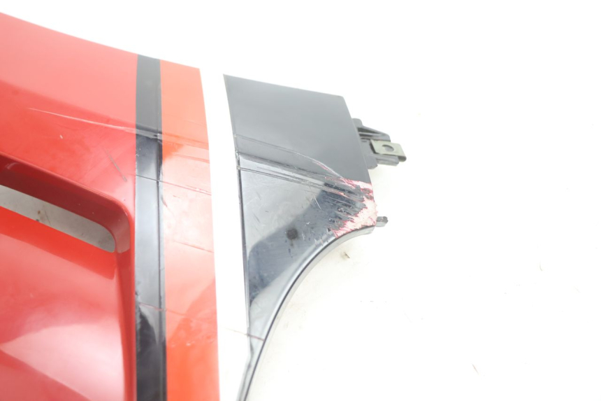 photo de PAINEL LATERAL DIANTEIRO ESQUERDO VASTRO GP 2T 50 (2013 - 2017) - Estado da superfície