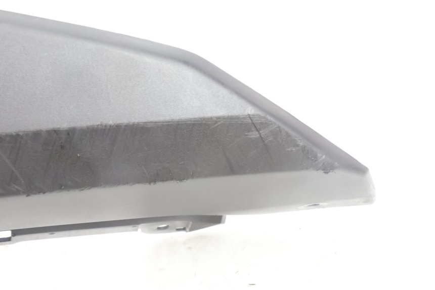 photo de PAINEL LATERAL INFERIOR DIANTEIRO ESQUERDO YAMAHA N-MAX NMAX 125 (2021 - 2024) - Ampliação técnica