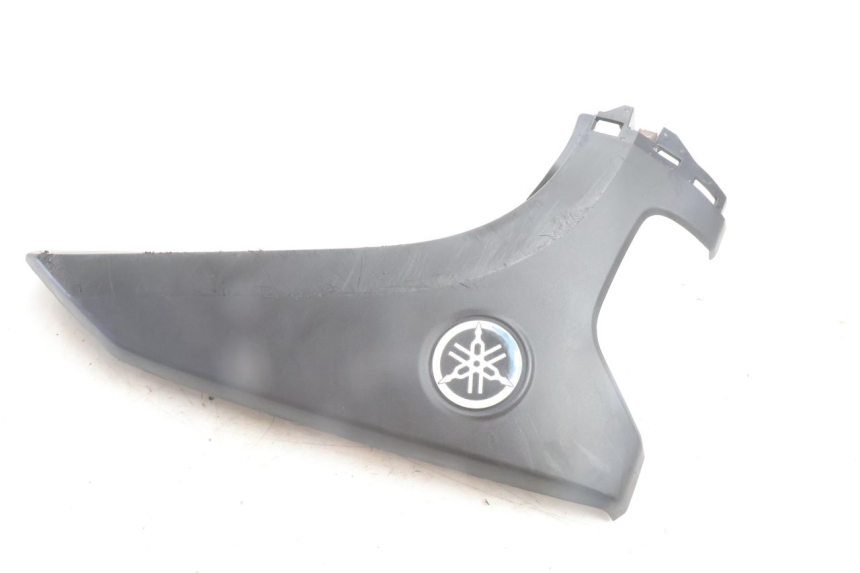 photo de PAINEL LATERAL INFERIOR DIANTEIRO ESQUERDO YAMAHA N-MAX NMAX 125 (2021 - 2024) - Vista geral
