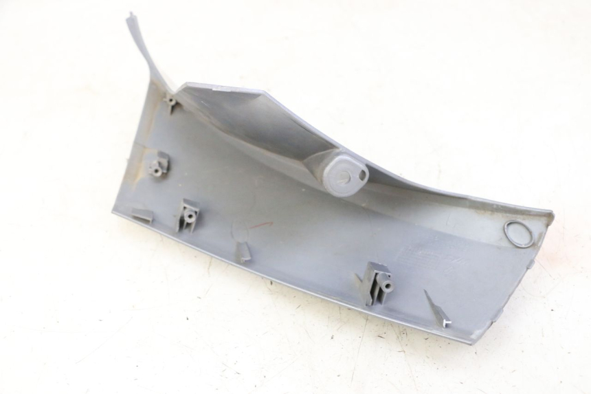photo de LATERAL DIANTEIRO ESQUERDO SYM JOYMAX 125 (2010 - 2017) - Outro ângulo de visão