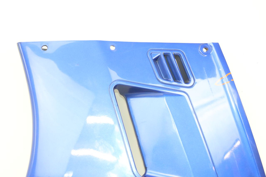 photo de LATERAL DIANTEIRO ESQUERDO KAWASAKI GTR 1000 (1994 - 2004) - Detalhes característicos